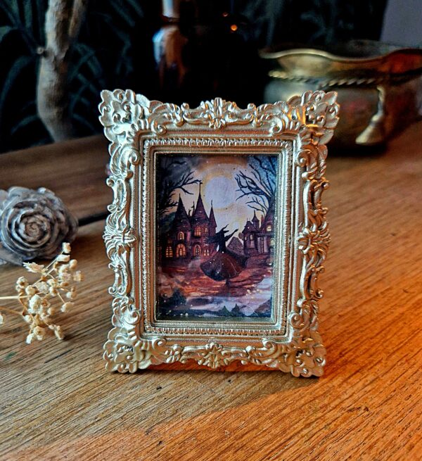 Miniature argenté "Le village de la sorcière"