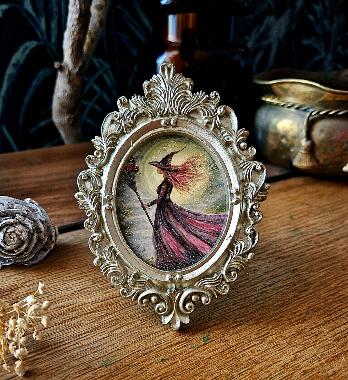 cadre baroque argenté miniature héritière des savoirs reproduction illustration symbolique