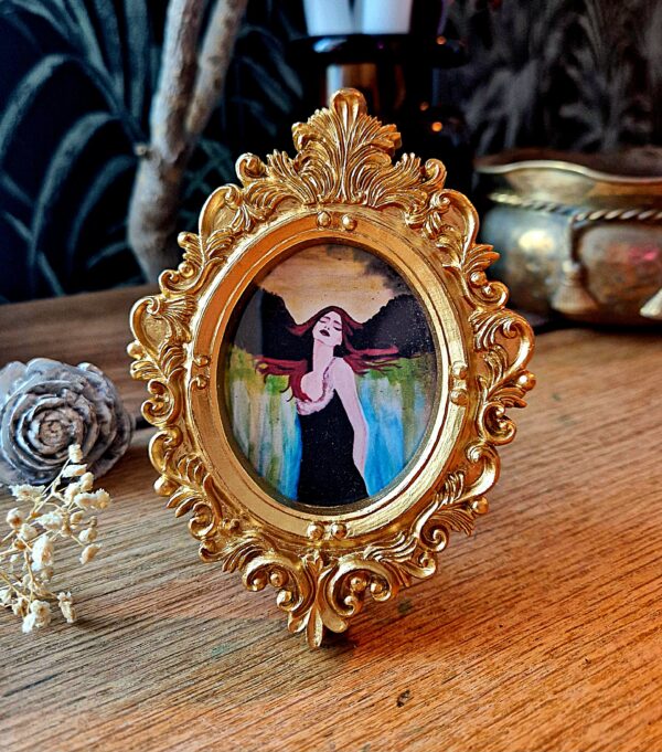 Miniature doré "Terre-Mère"