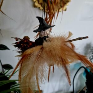 Sorcières à suspendre