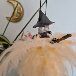 Sorcières à suspendre